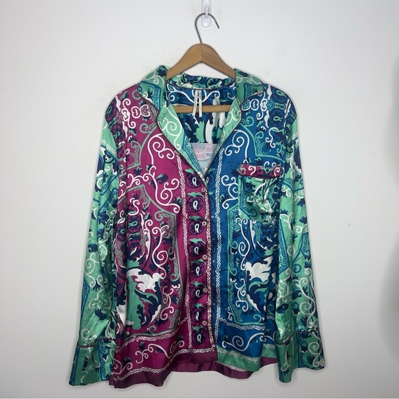 By Anthropologie Silky Artsy Abstract Printed Button Down Collard Pajama Top - Picture 3 of 13